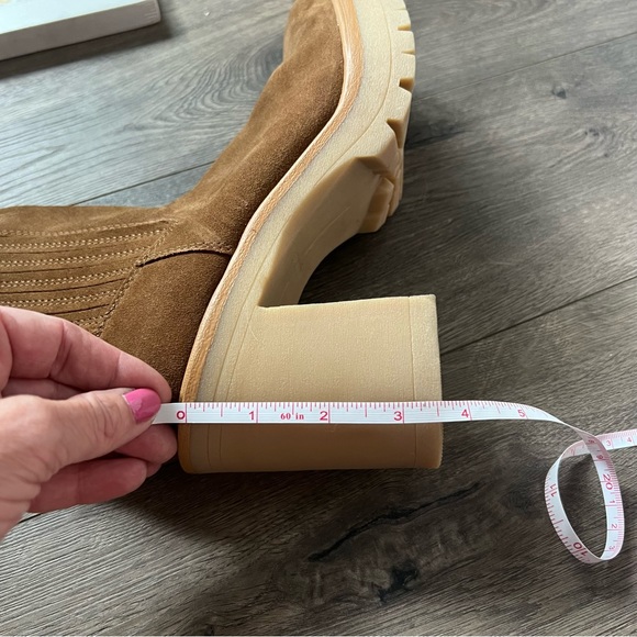 Dolce Vita Caster H2O Booties in Camel Suede NWT - Picture 6 of 7